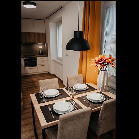 Old Town City Center Apartment 2 - Private Parking Included Kosice Ngoại thất bức ảnh