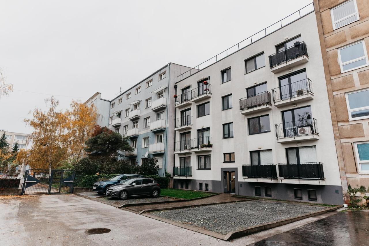 Old Town City Center Apartment 2 - Private Parking Included Kosice Ngoại thất bức ảnh
