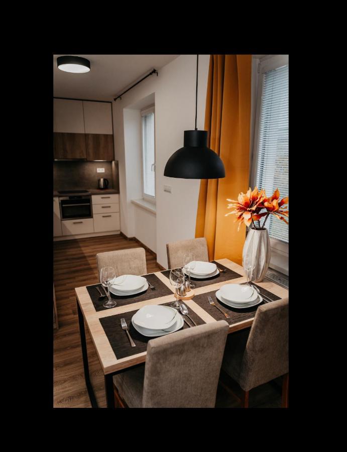 Old Town City Center Apartment 2 - Private Parking Included Kosice Ngoại thất bức ảnh
