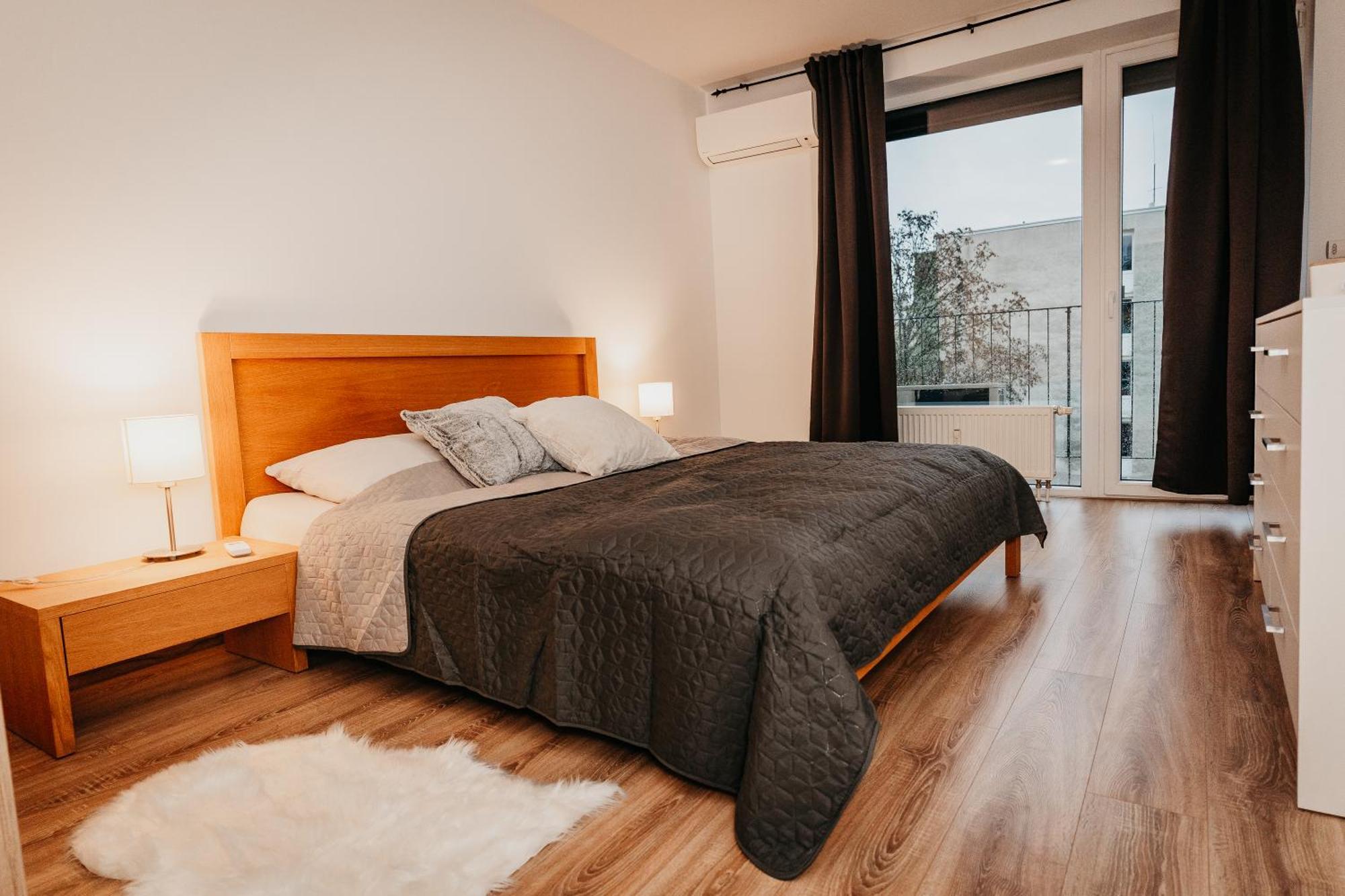 Old Town City Center Apartment 2 - Private Parking Included Kosice Ngoại thất bức ảnh
